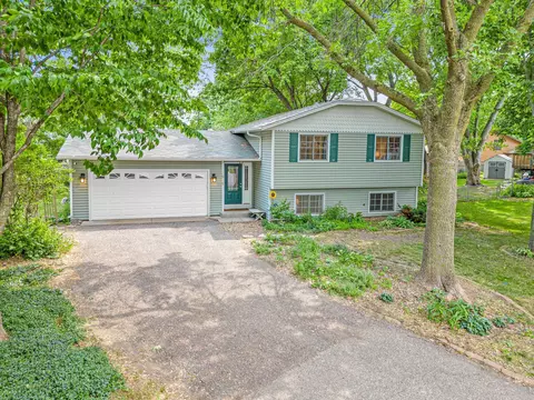9585 98th Pl N, Maple Grove, MN 55369