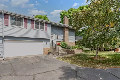 11111 Xavier Cir, Bloomington, MN 55437