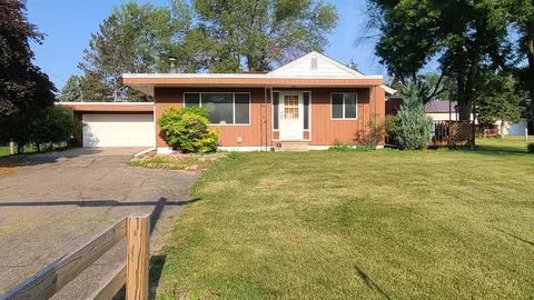 22405 570th Ave, Austin, MN 55912