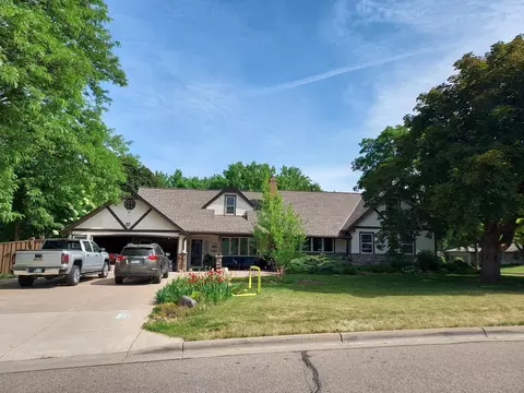 2813 36th Ave NE, Saint Anthony, MN 55418