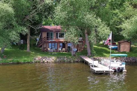 11631 Pearson Ln, Luck, WI 54853