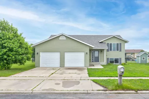 207 London Rd, Marshall, MN 56258
