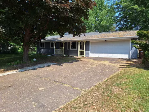 3742 Sun Terrace Cir, White Bear Lake, MN 55110