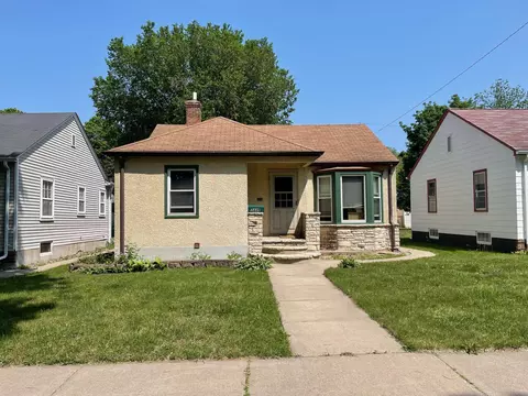 3446 Sheridan Ave N, Minneapolis, MN 55412