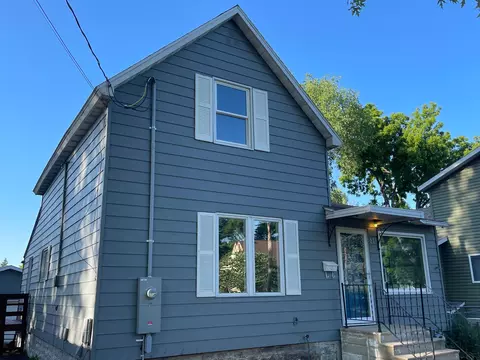 221 10th St NW, Rochester, MN 55901