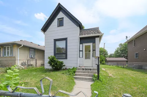 2314 Queen Ave N, Minneapolis, MN 55411