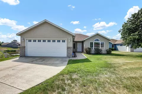 1138 Willow Pond Dr, Waite Park, MN 56387