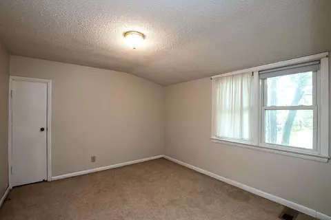 636 E 2nd St, Litchfield, MN 55355 photo 11
