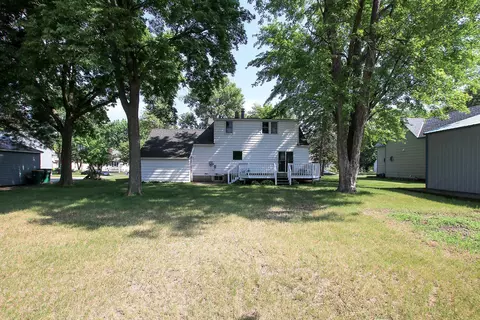 636 E 2nd St, Litchfield, MN 55355 photo 17