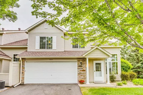5211 207th St N, Forest Lake, MN 55025
