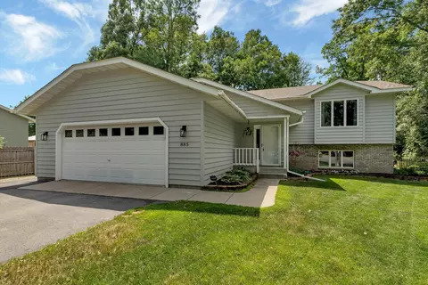 885 Pearl View Dr, Sauk Rapids, MN 56379