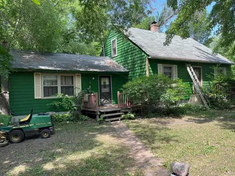 17185 Koepp Dr, Carver, MN 55315