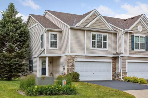 2218 Saint Johns Cir, Woodbury, MN 55129