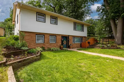 1778 Field Ave, Saint Paul, MN 55116