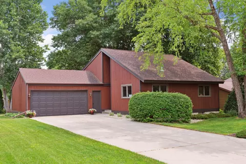 19 Mitchell Dr, Faribault, MN 55021 photo 2