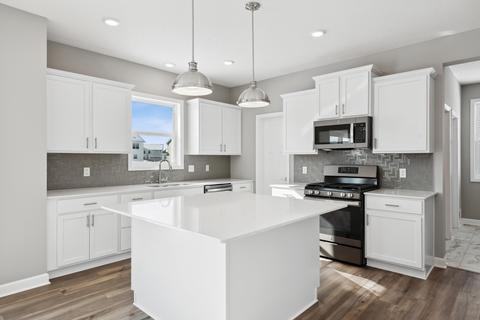 2141 Watermark Way, Lino Lakes, MN 55038