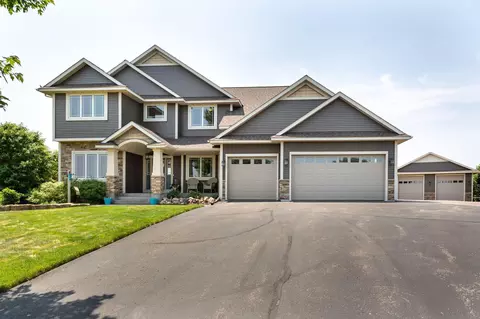 835 Riley Ln, Hudson, WI 54016