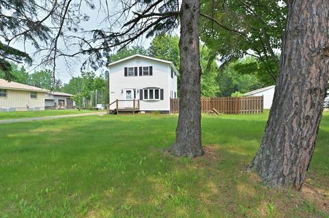2145 E 41st St, Hibbing, MN 55746