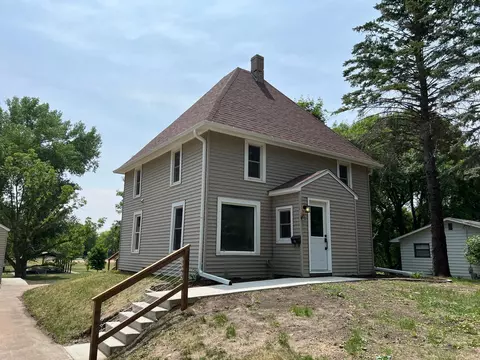 349 Barney St W, Owatonna, MN 55060