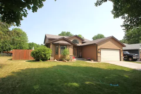 1372 104th Ave NW, Coon Rapids, MN 55433