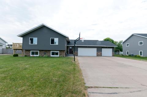 612 Skyview Ave, Cameron, WI 54822