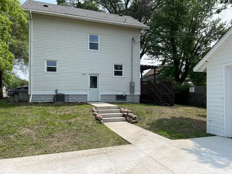 209 12th St NW, Faribault, MN 55021 photo 4
