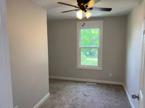 209 12th St NW, Faribault, MN 55021 photo 8