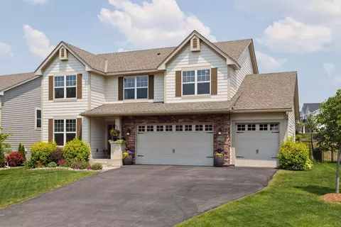 15590 Creekside Ln, Osseo, MN 55369