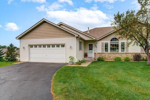 11 Bridgewater Trl, Hudson, WI 54016