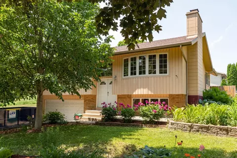 3101 Crescent Ln NW, Rochester, MN 55901