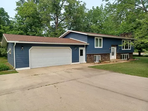102 Ross Gdn NW, Alexandria, MN 56308