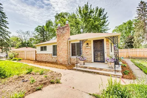 5260 Georgia Ave N, Crystal, MN 55428
