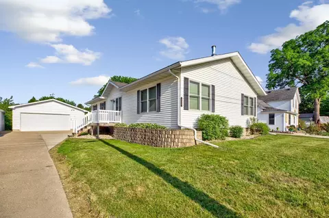 509 6th St S, Waterville, MN 56096