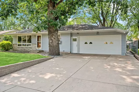 705 17th St W, Hastings, MN 55033