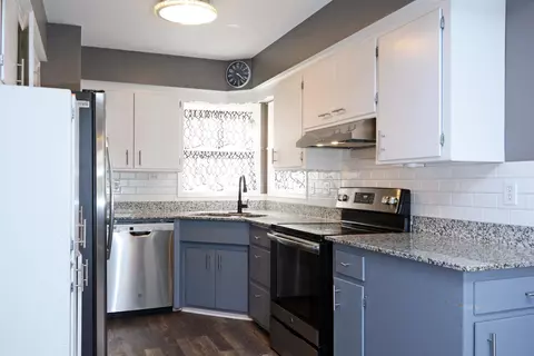 1624 Etna St, Saint Paul, MN 55106