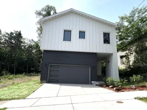 448 Page St E, Saint Paul, MN 55107