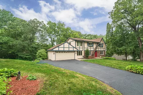 13112 Penn Ave S, Burnsville, MN 55337