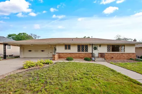 1579 Cottage Ave E, Saint Paul, MN 55106