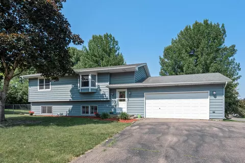 437 2nd St NW, Saint Michael, MN 55376