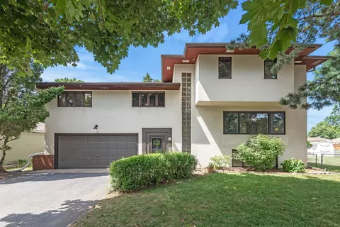 2012 2nd St N, South Saint Paul, MN 55075