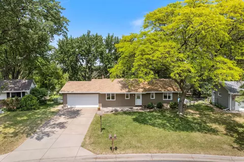 6232 Linden Rd, Woodbury, MN 55125