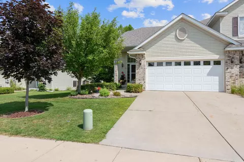 1715 Sunset Dr, Northfield, MN 55057