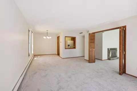 2220 Midland Grove Rd #111, Roseville, MN 55113