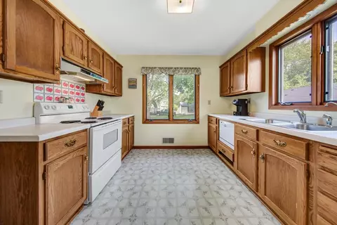 314 Forest St, Kenyon, MN 55946 photo 9