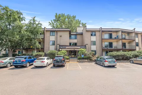 1650 Highway 36 W #156, Roseville, MN 55113