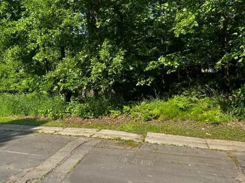 2 Nd St 10th Ave, Grand Rapids, MN 55744