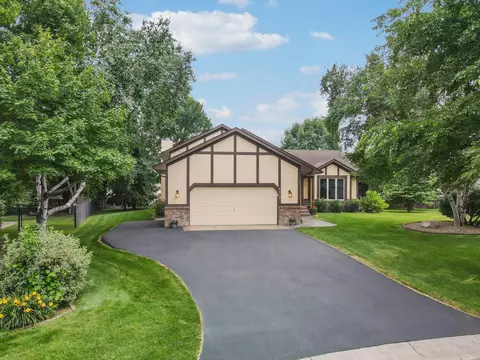 9468 Harkness Ct S, Cottage Grove, MN 55016