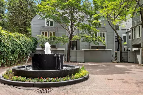 43 Greenway Gables, Minneapolis, MN 55403