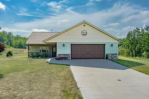 1711 Valley Cir, Grand Rapids, MN 55744