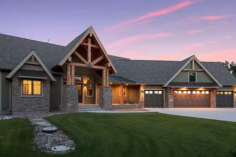 6700 Crackleberry Trl, Woodbury, MN 55129